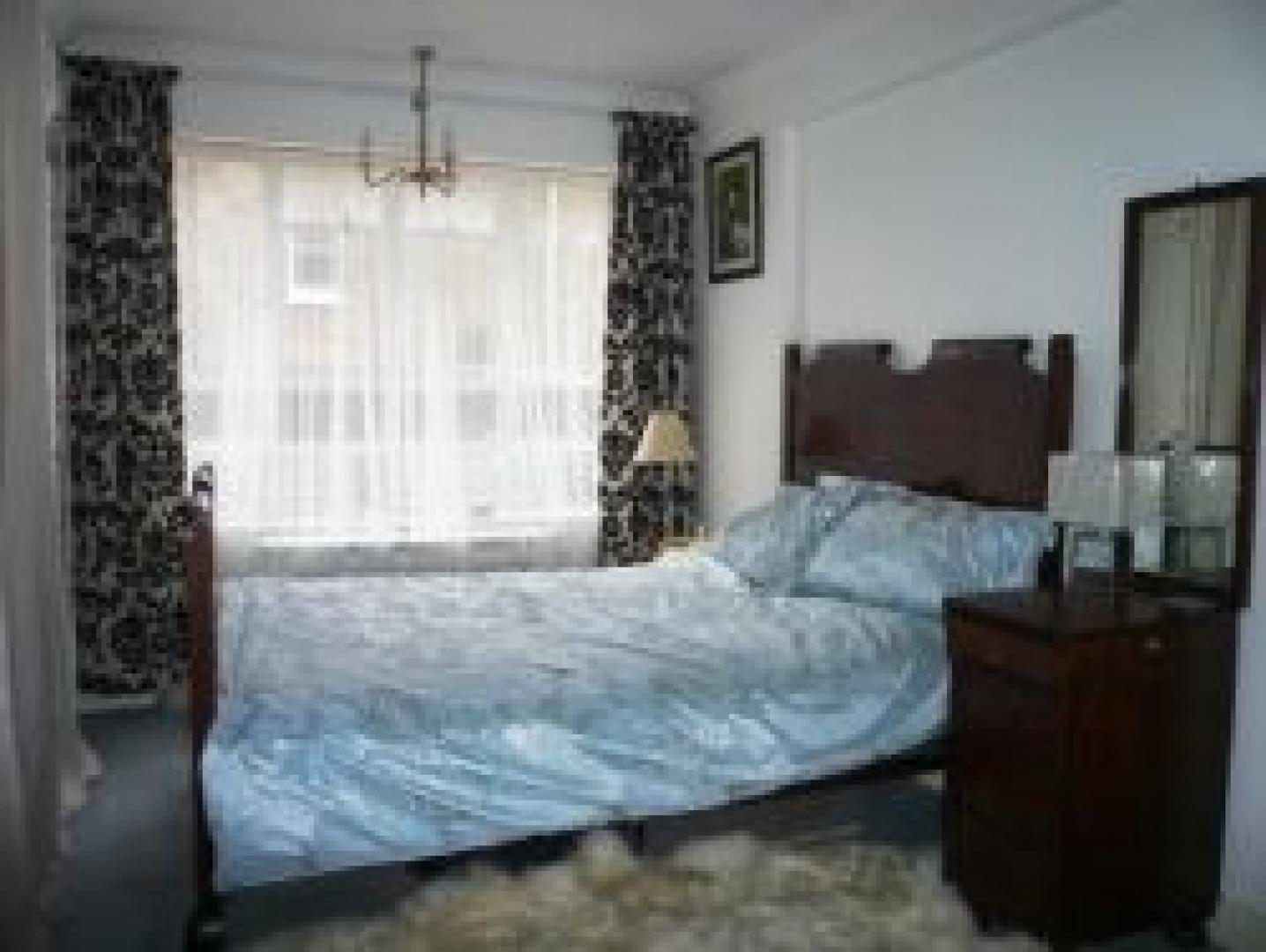 			1 Bedroom, 1 bath, 1 reception Flat			 Mapesbury Road, BRONDESBURY